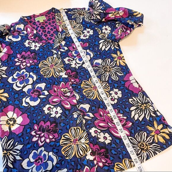 Vera Bradley African Violet Floral Button Down Top Size Large - Picture 6 of 7